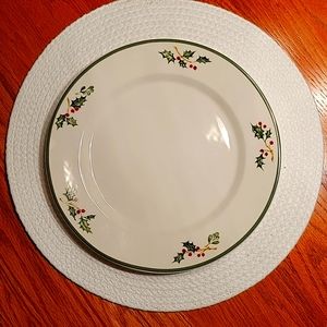 Christopher Radko Traditions Holiday Celebtrations Set of 4 Dinner Plates